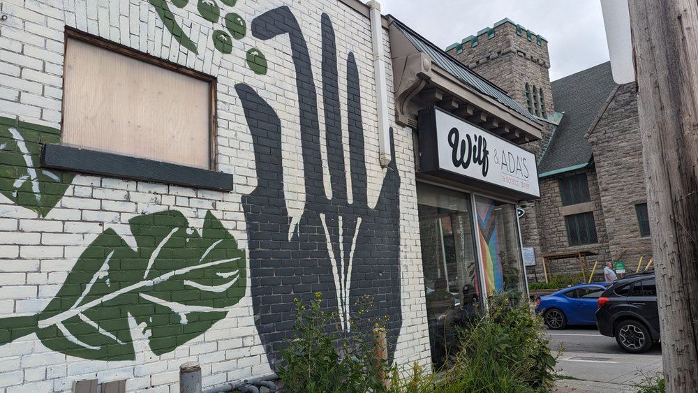 Leaf mural on the side wall of the diner on Arlington Avenue